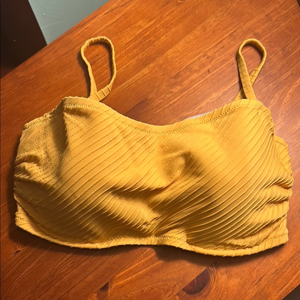 🔥🔥4 for $15  NWOT 34 DD Yellow Ribbed Bralette Bikini Top shade and shore